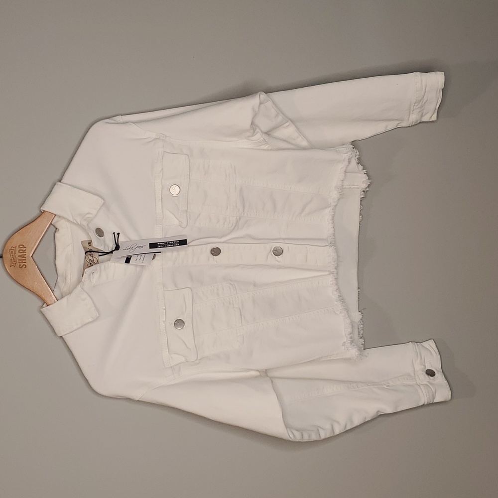 NWT Lola Jeans white distressed trim stretchy denim jacket